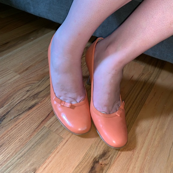 Nine West coral leather pumps size 8.5 m - Picture 7 of 8